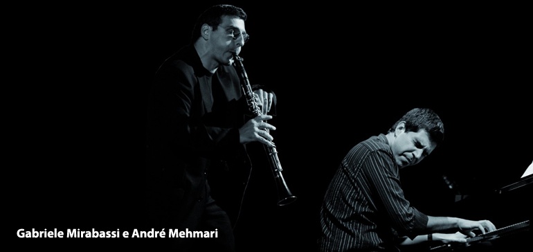 Il duo formato da AndrÃ© Mehmari e Gabriele Mirabassi presentano un insolito programma che rilegge il compositore italiano mischiandolo con la musica popolare brasiliana