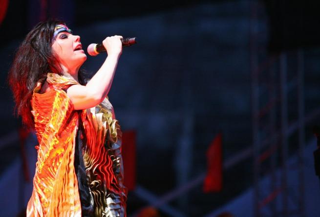 Cantante, attrice, attivista. La musicista di Reykjavik ha mostrato al mondo i suoi molteplici talenti